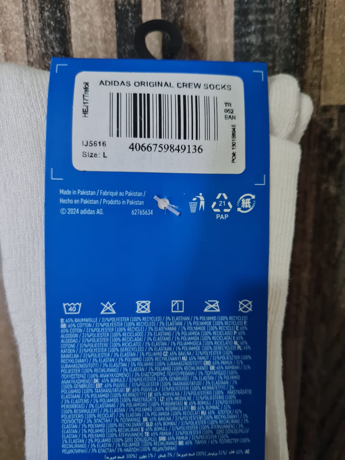 Elevate Comfort: Adidas Crew White Socks Wholesale – Perfect for Retailers & Wholesalers